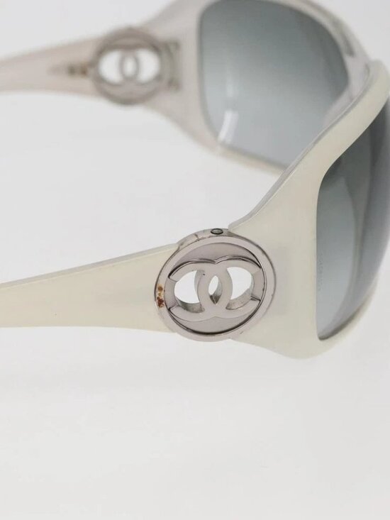 CHANEL Sunglasses plastic White CC Auth 162589